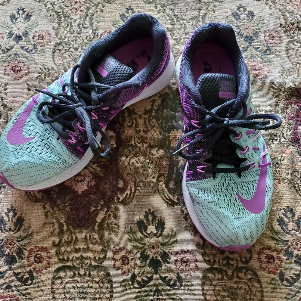 Nike sneakers 👟 good condition